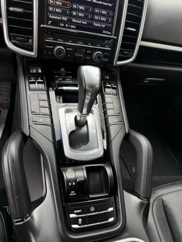 2014 Porsche 958 Cayenne - Image 12 of 20