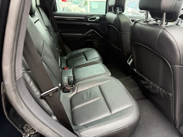 2014 Porsche 958 Cayenne - Image 9 of 20