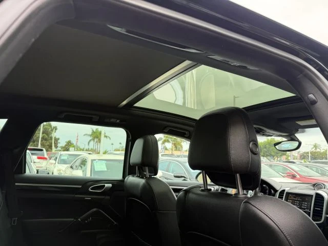 2014 Porsche 958 Cayenne - Image 7 of 20