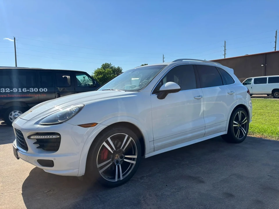 2014 Porsche 958 Cayenne - Image 2 of 2