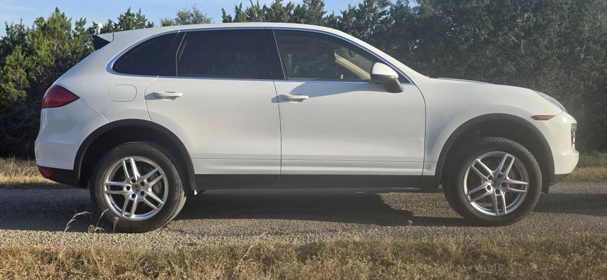 2014 Porsche 958 Cayenne S - Image 10 of 22