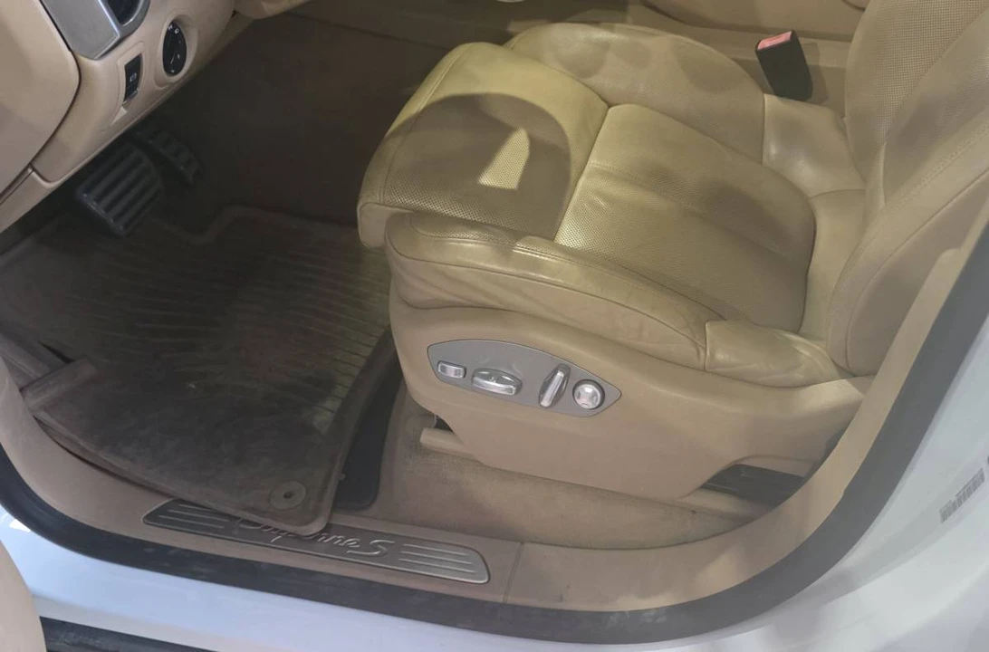 2014 Porsche 958 Cayenne S - Image 19 of 22