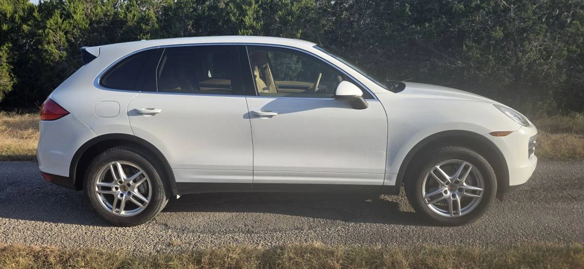 2014 Porsche 958 Cayenne S - Image 8 of 22