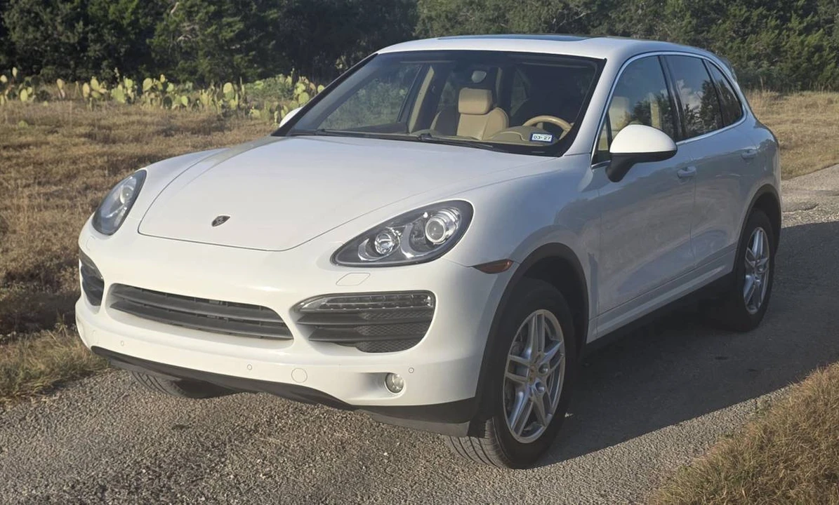 2014 Porsche 958 Cayenne S - Image 4 of 22