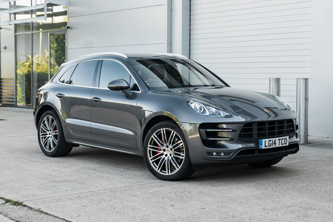 2014 Porsche Macan Turbo - Image 2 of 31
