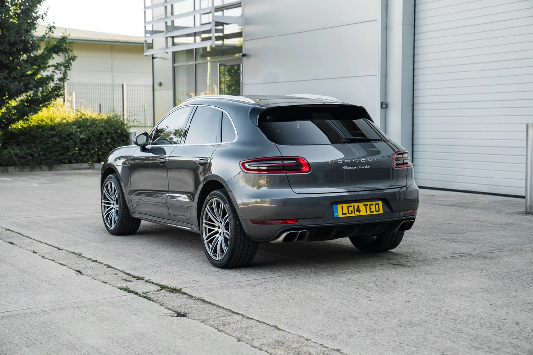 2014 Porsche Macan Turbo - Image 6 of 31