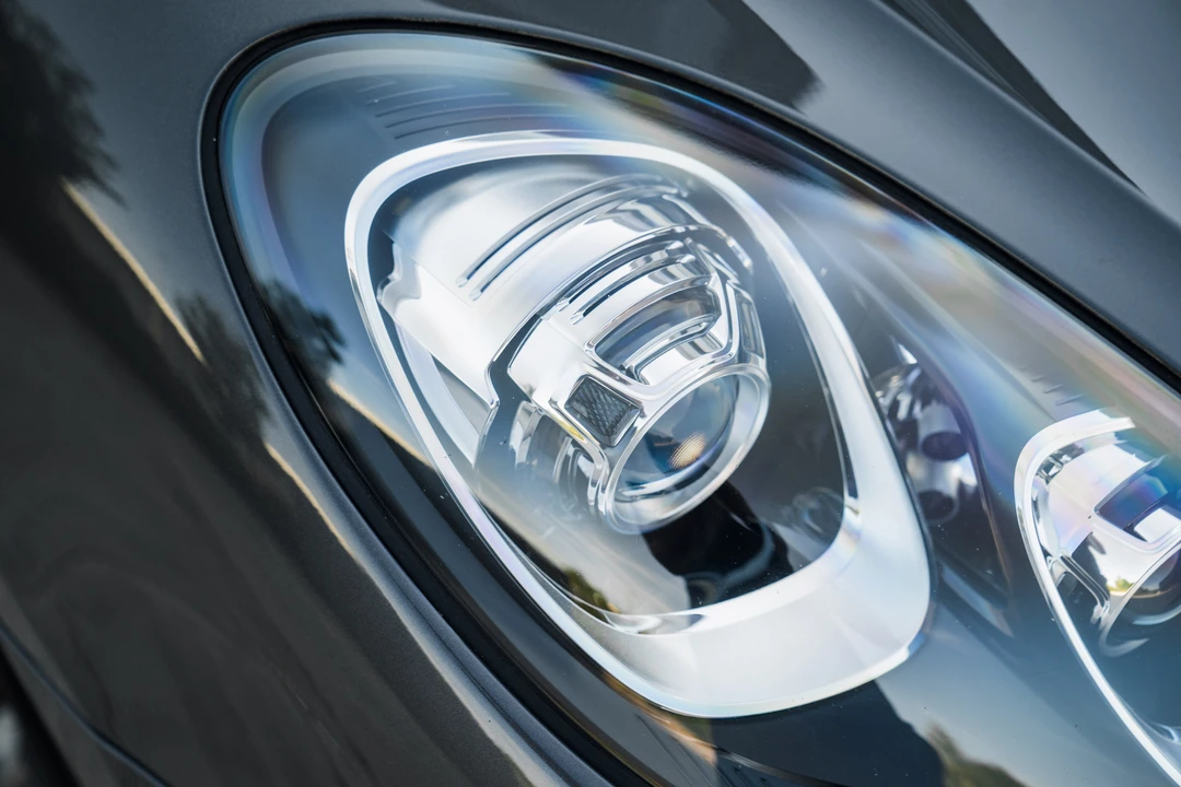 2014 Porsche Macan Turbo - Image 27 of 31