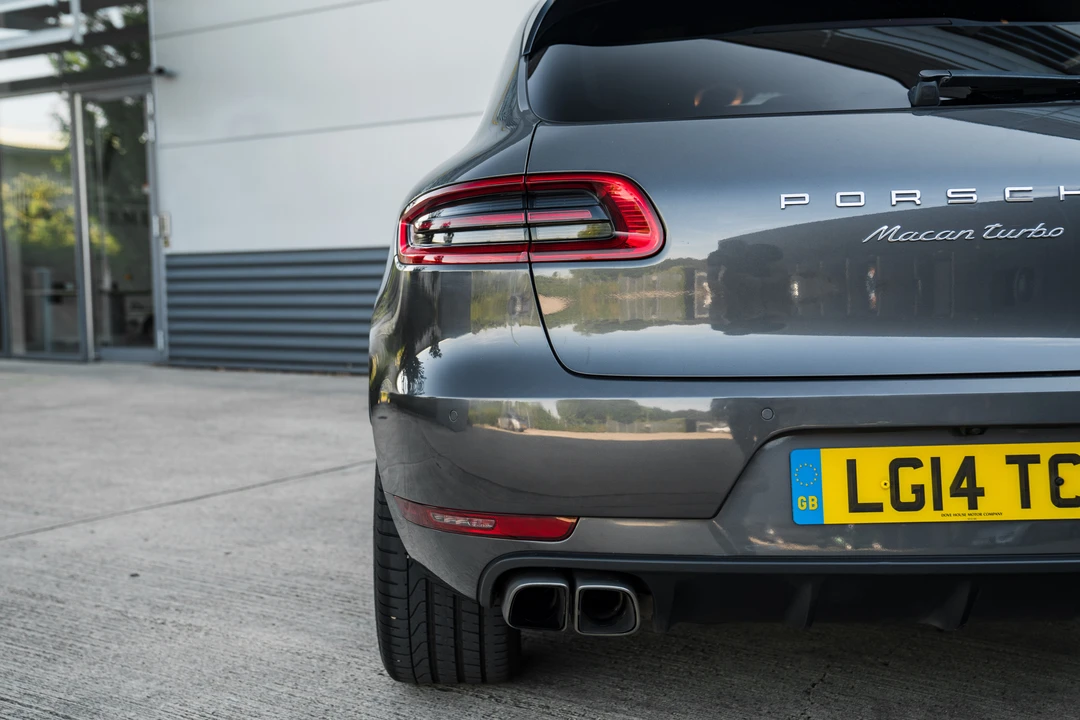 2014 Porsche Macan Turbo - Image 30 of 31