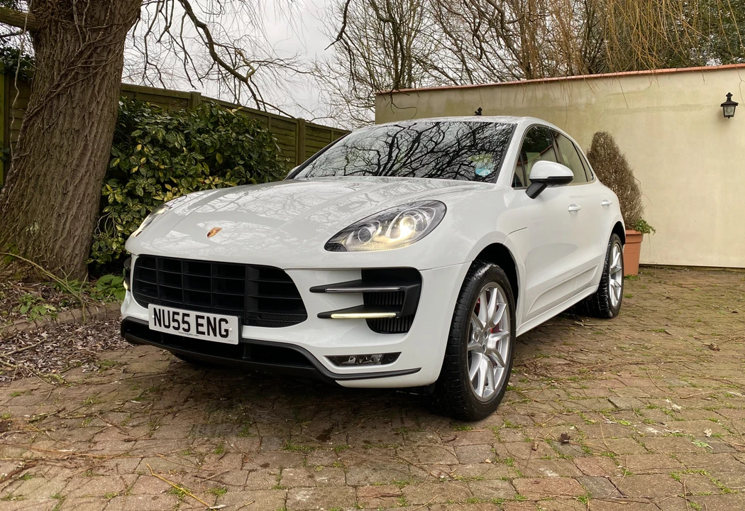 2014 Porsche Macan Turbo - Image 2 of 31