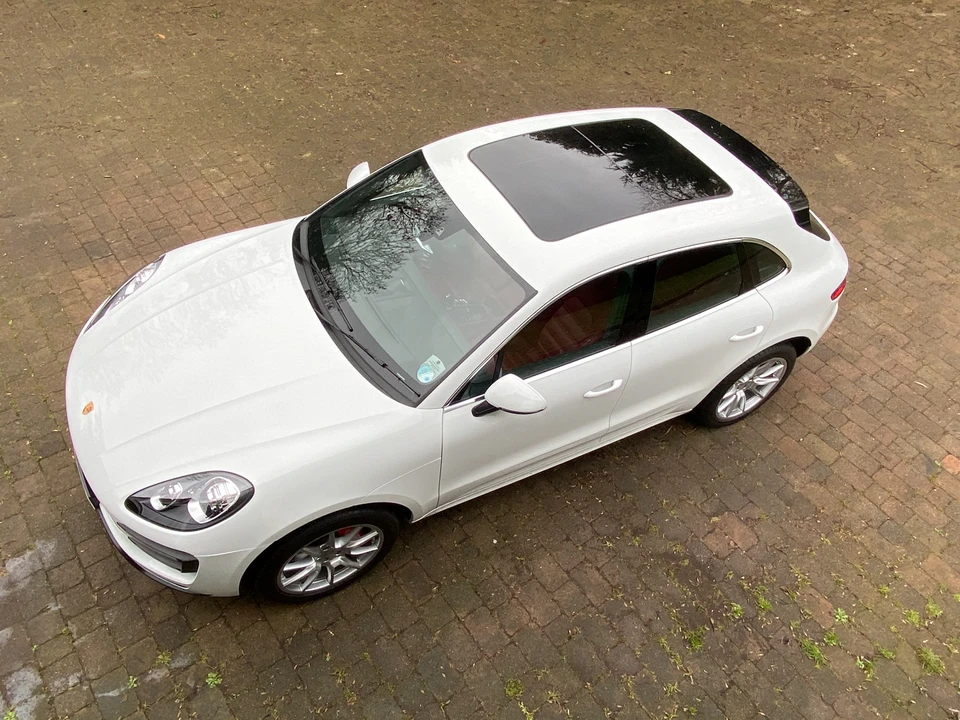 2014 Porsche Macan Turbo - Image 13 of 31