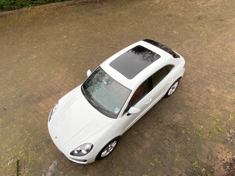 2014 Porsche Macan Turbo - Image 14 of 31