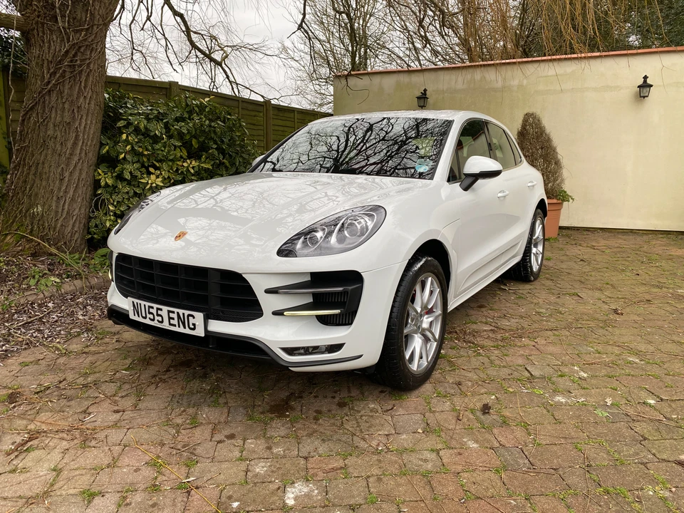 2014 Porsche Macan Turbo - Image 3 of 31