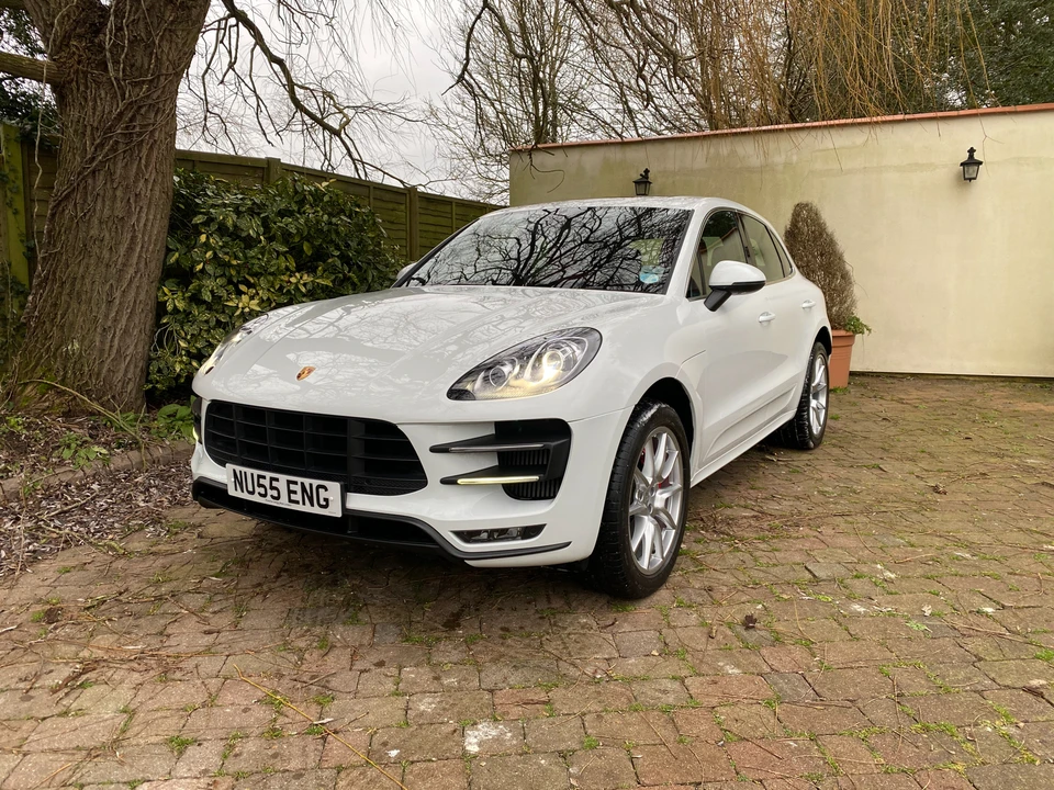 2014 Porsche Macan Turbo - Image 10 of 31