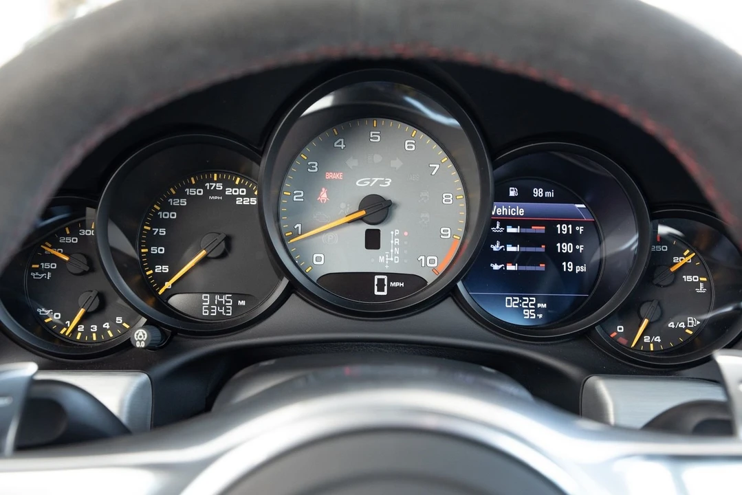 2014 Porsche 991 GT3 - Image 7 of 9