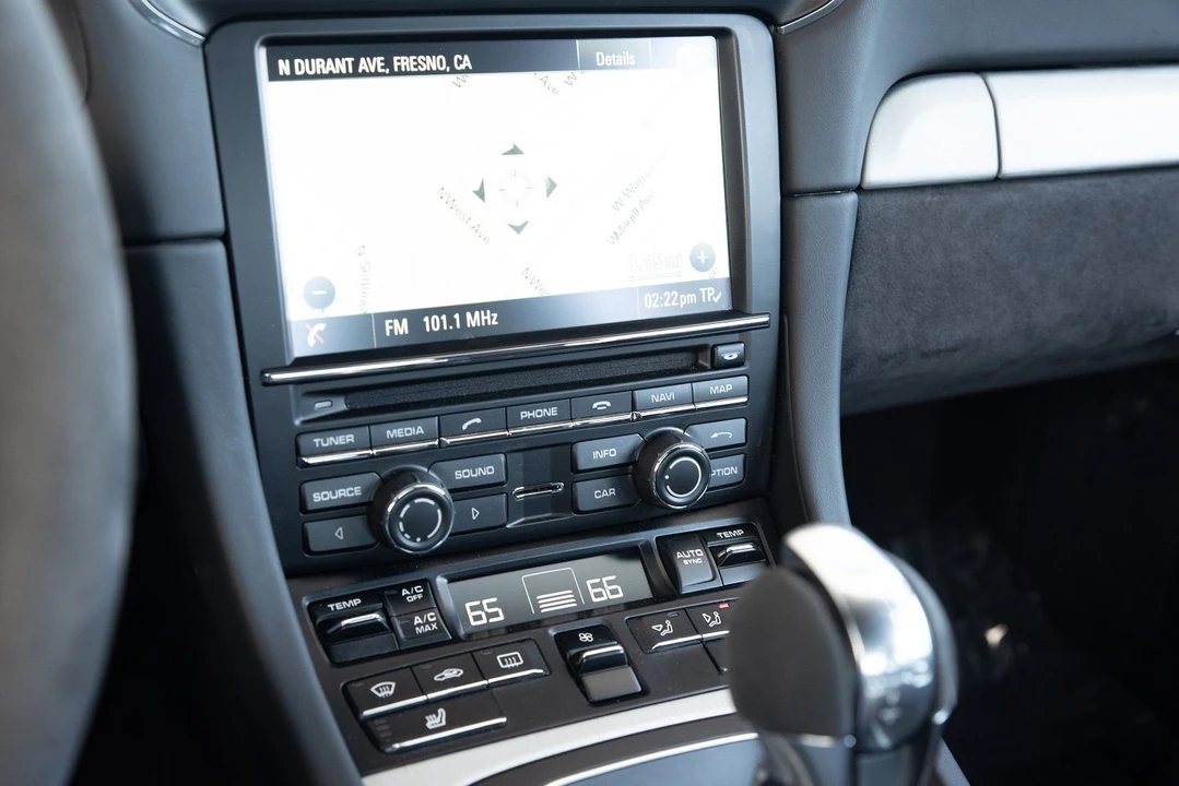 2014 Porsche 991 GT3 - Image 5 of 9