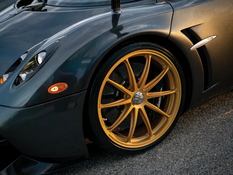 2014 Pagani Huayra - Image 20 of 31