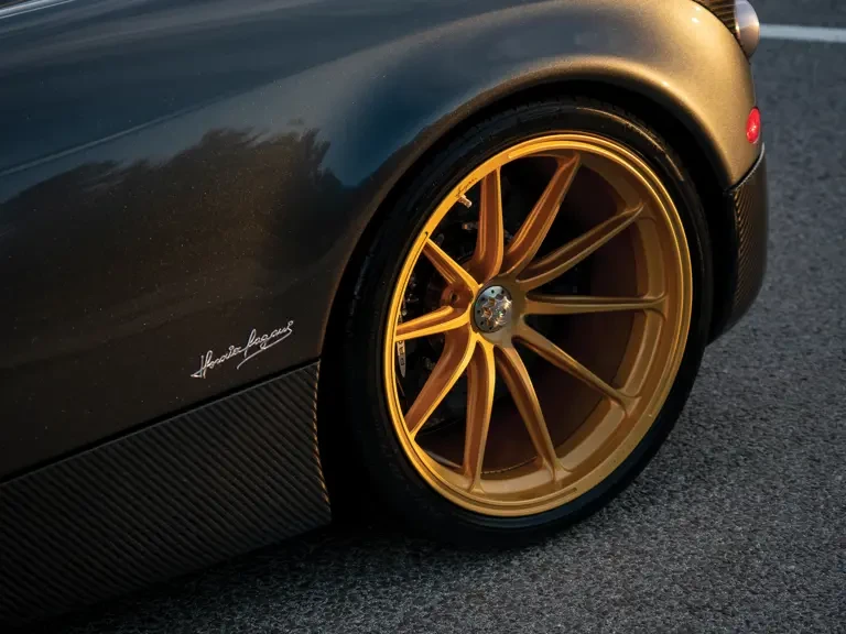 2014 Pagani Huayra - Image 21 of 31