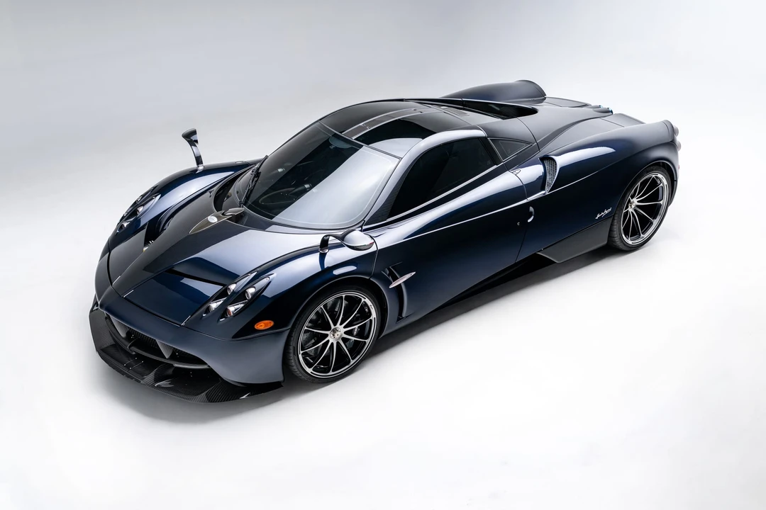 2014 Pagani Huayra - Image 2 of 31