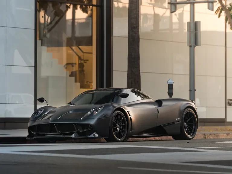 2014 Pagani Huayra - Image 2 of 31