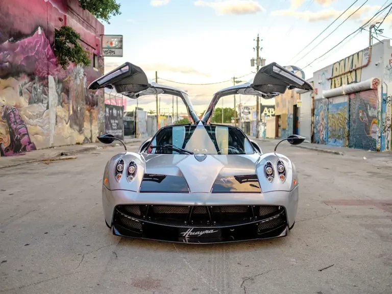 2014 Pagani Huayra - Image 27 of 31