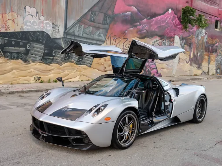 2014 Pagani Huayra - Image 25 of 31