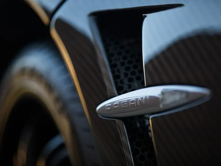 2014 Pagani Huayra - Image 18 of 31