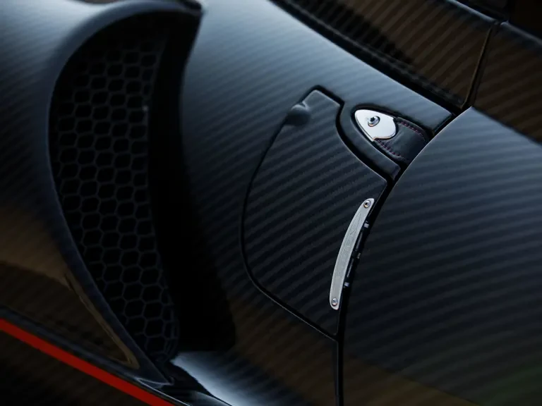 2014 Pagani Huayra - Image 22 of 31