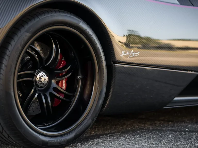 2014 Pagani Huayra - Image 24 of 31