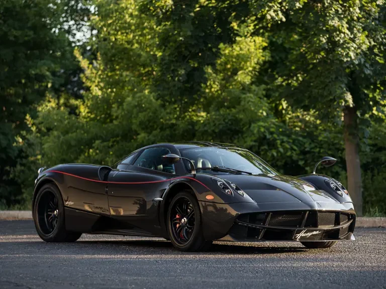2014 Pagani Huayra - Image 2 of 31