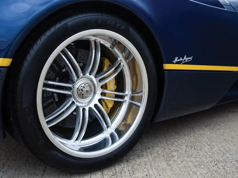 2014 Pagani Huayra - Image 11 of 31