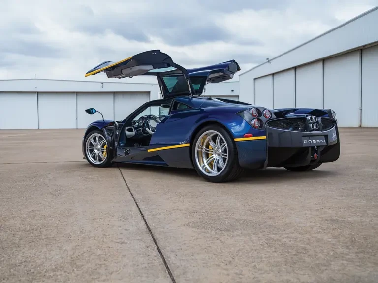 2014 Pagani Huayra - Image 3 of 31