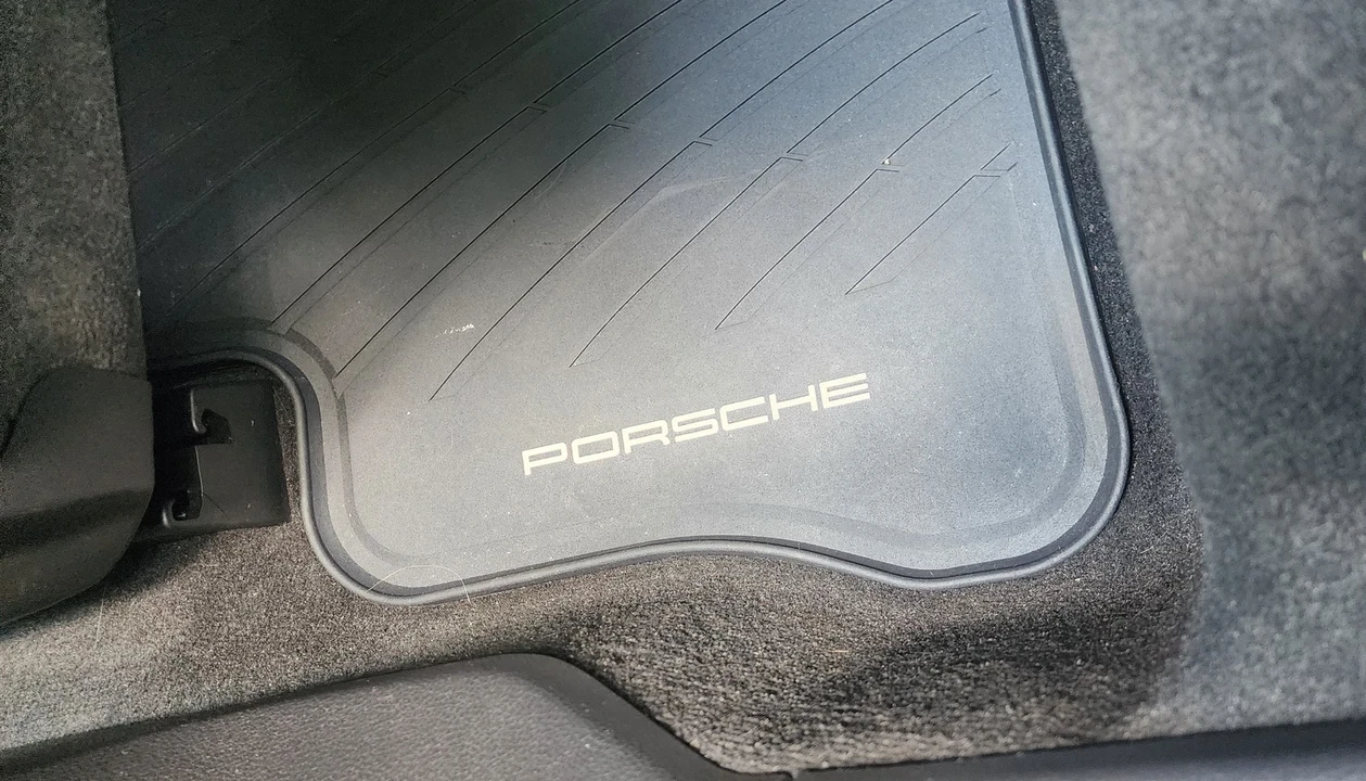 2014 Porsche 970 Panamera GTS - Image 9 of 21