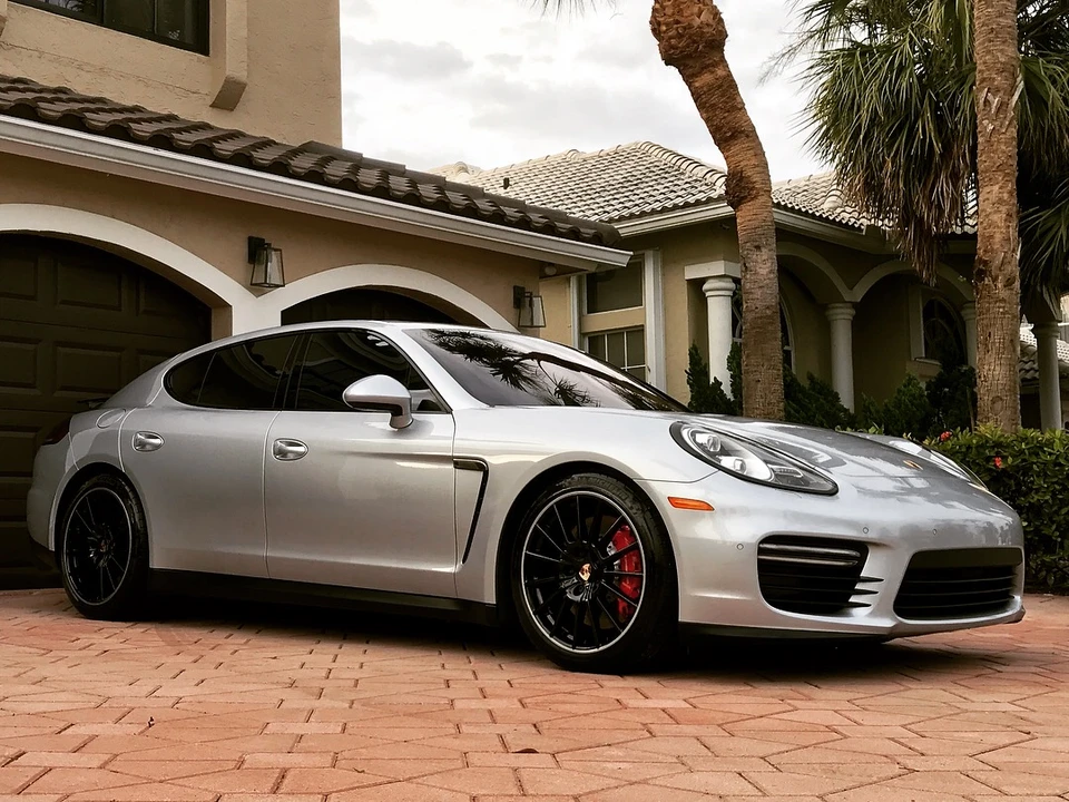 2014 Porsche 970 Panamera GTS - Image 2 of 13