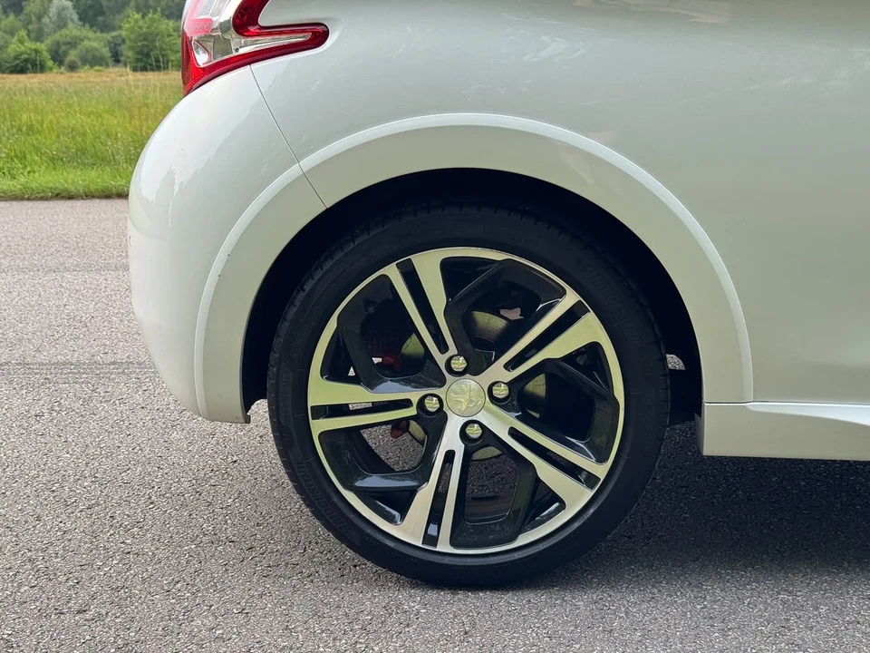 2014 Peugeot - Image 13 of 30