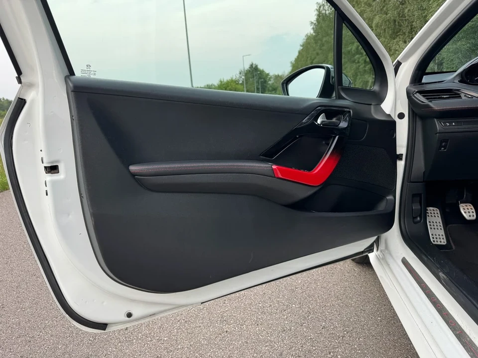 2014 Peugeot - Image 28 of 30