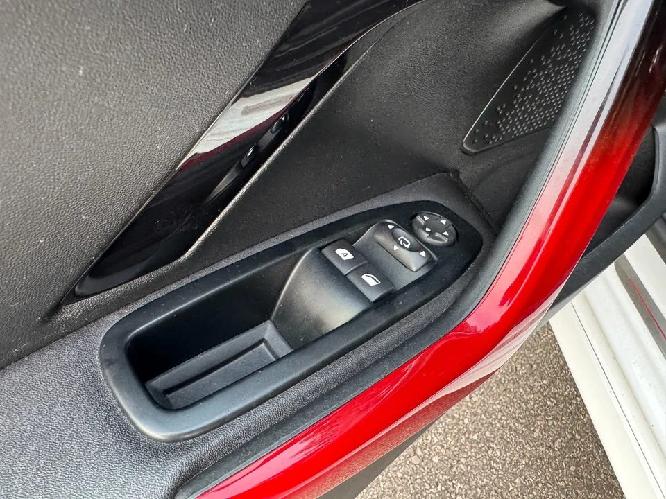 2014 Peugeot - Image 30 of 30