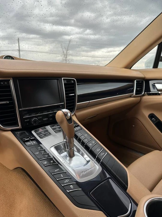 2014 Porsche 970 Panamera S - Image 9 of 10