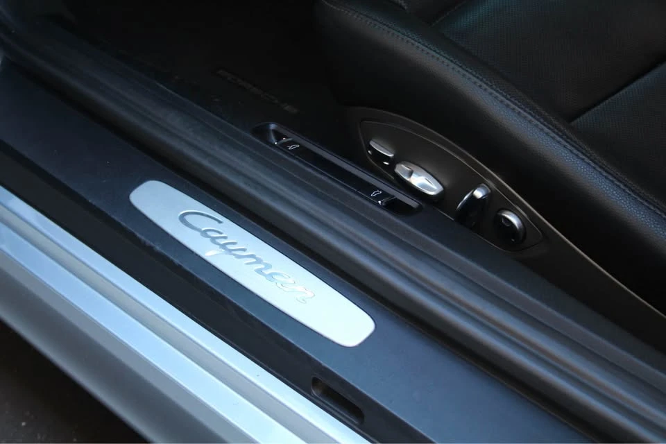 2014 Porsche 718 Cayman - Image 17 of 18