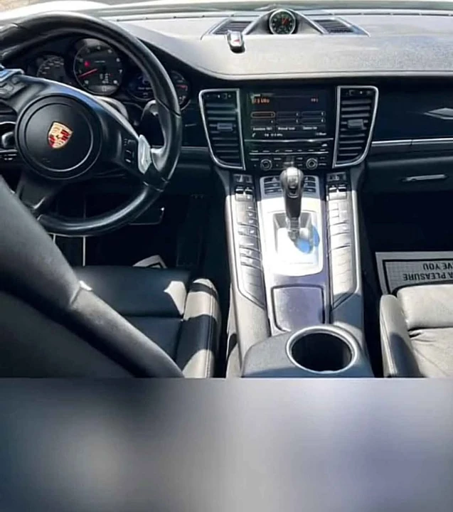 2014 Porsche 918 Spyder - Image 4 of 5
