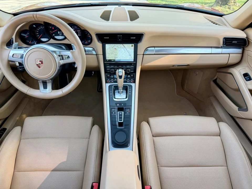 2014 Porsche 991 Carrera - Image 13 of 20