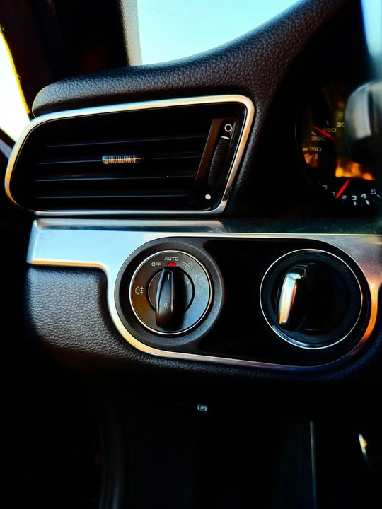 2014 Porsche 911 - Image 7 of 13