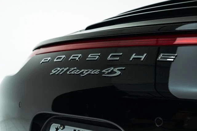 2014 Porsche 991 Carrera 4S - Image 12 of 20