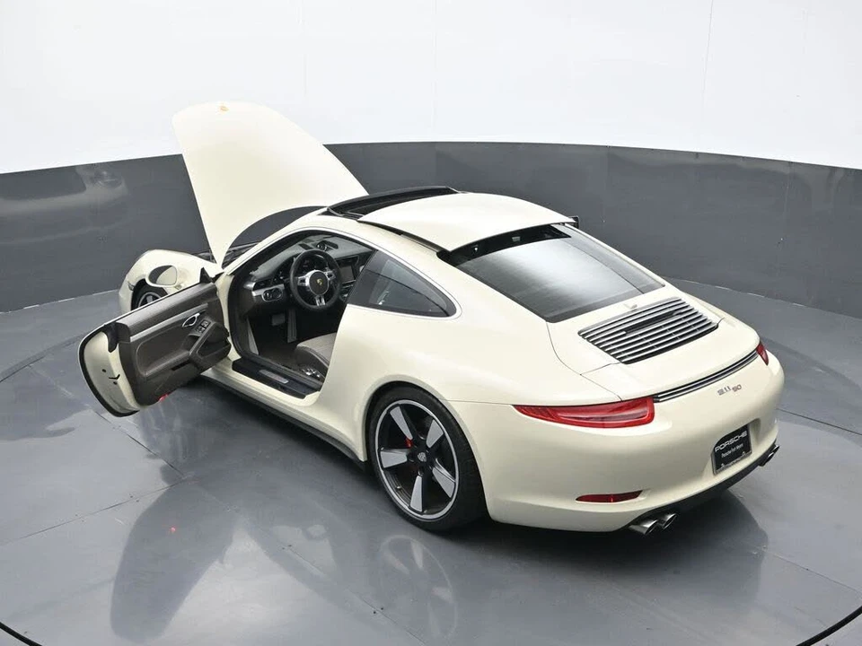 2014 Porsche 991 Carrera - Image 25 of 30