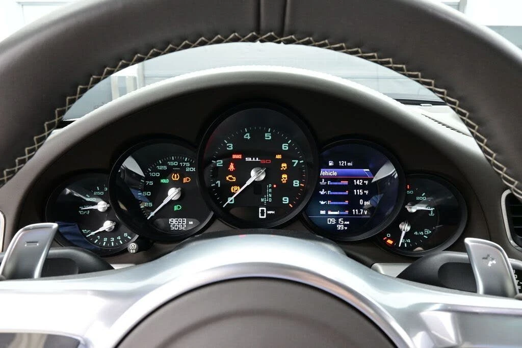 2014 Porsche 991 Carrera - Image 9 of 30