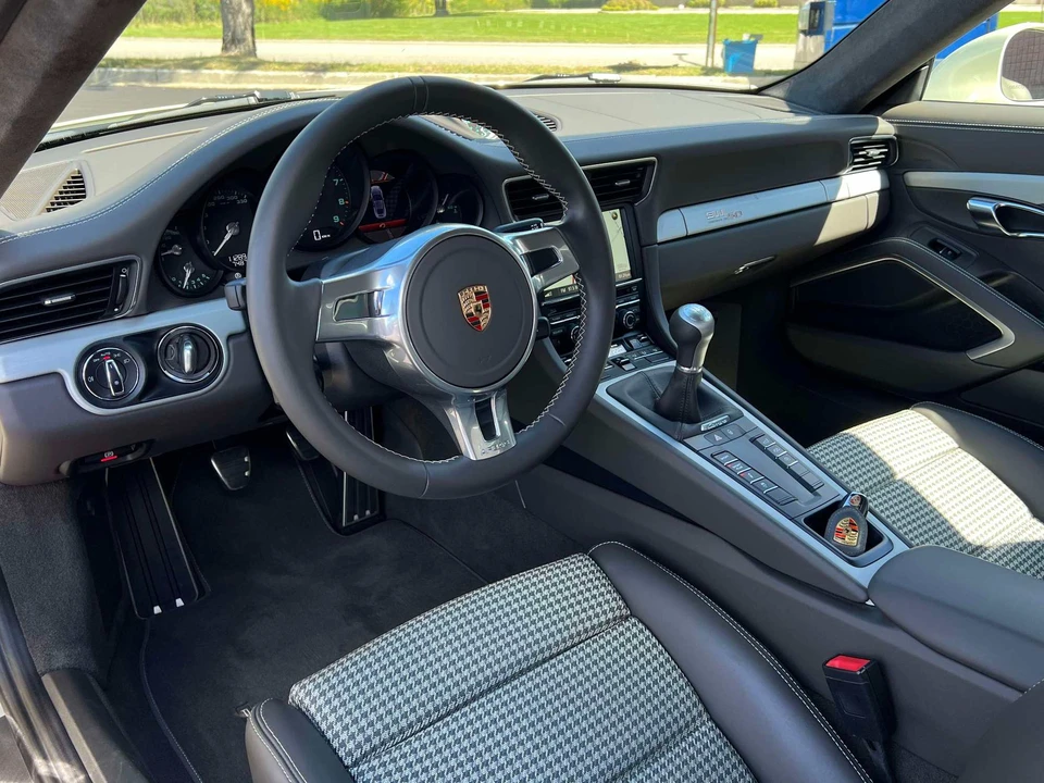 2014 Porsche 991 Carrera S - Image 15 of 31