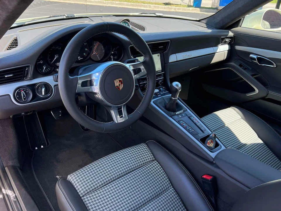 2014 Porsche 991 Carrera S - Image 17 of 31