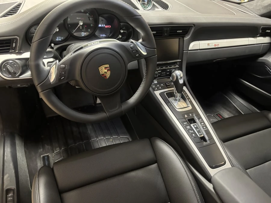 2014 Porsche 911 - Image 21 of 31