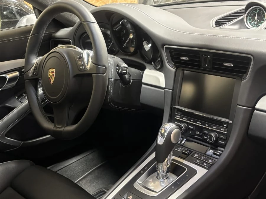 2014 Porsche 911 - Image 25 of 31