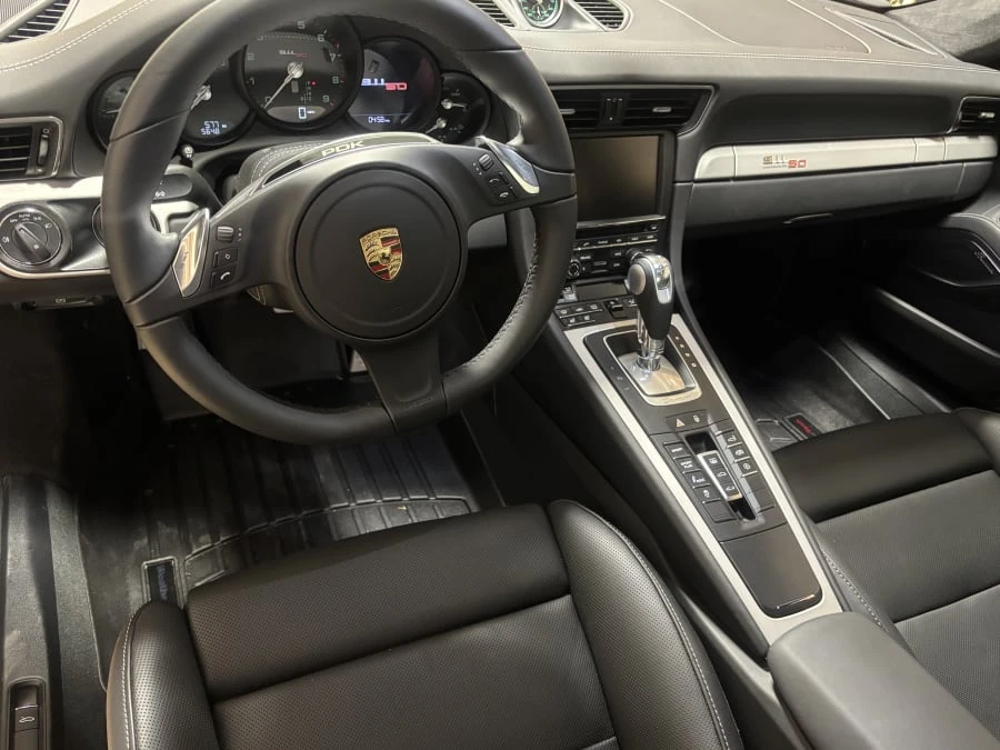 2014 Porsche 911 - Image 26 of 31