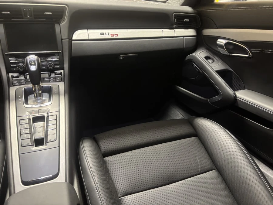 2014 Porsche 911 - Image 29 of 31